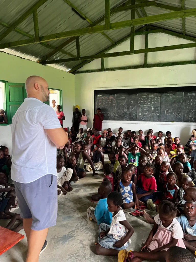 Рождественский праздник Bring Life Mission в Кении