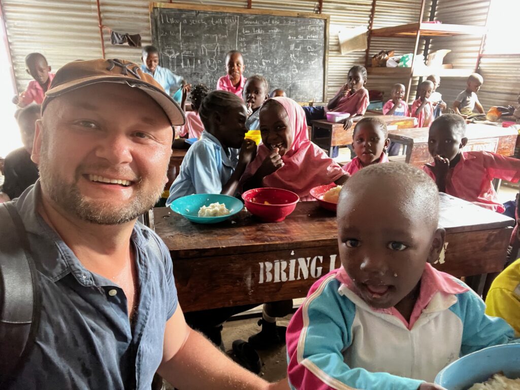 Daily care for children through meals