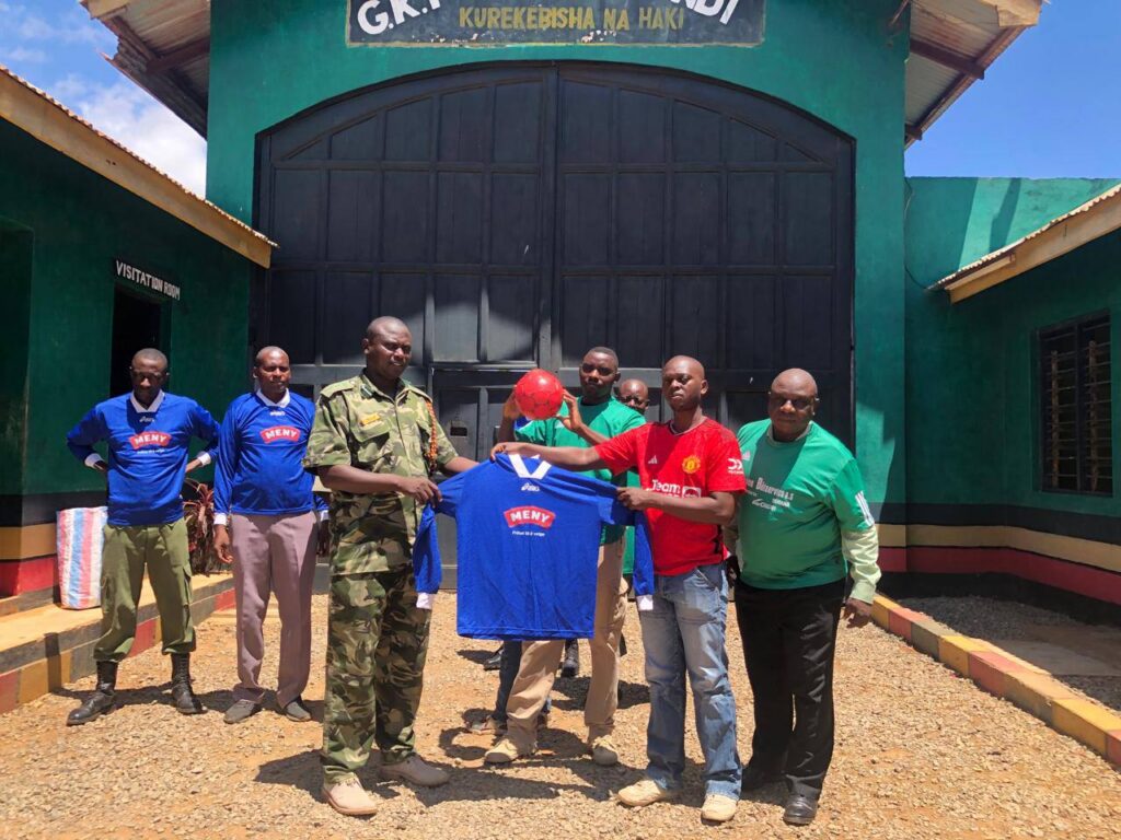 Bring Life Mission Team Visits a Maximum-Security Men’s Prison, Delivers Football Gifts for Christmas